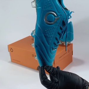 Sepatu Bola Ortus Eight Model Seri Classic type Sol Bening daya cengkram kuat warna Biru Terbaru