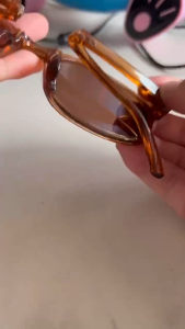 【YOU J】Foldable UV Protection Sunglasses Fashion Folding Sunshade Glasses Men and Women Shades Eyeglass