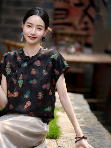 Oriental Charm Lotus Pattern Sleeveless Jacket