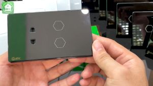 Công Tắc Cảm Ứng Wifi Thông Minh Hunonic Datic 1-2-3-4 Nút Điều Khiển Từ Xa Qua Điện Thoại Hẹn Giờ