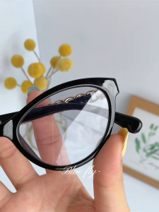 Photochromic Anti-Rad Glasses 0 Degree Cat Eye Fashion Eyeglasses Chain Temple Free Case Cloth