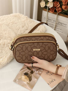 TAOHUALIHUA | Capacious Multi-Layered Zippered Crossbody Bag