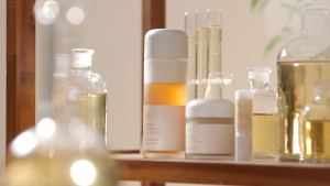 Nước Thần Dr.Ceuracle Vegan Kombucha Tea Essence 50ml Mini Size Dưỡng Ẩm Trẻ Hóa Căng Bóng Da 3In1