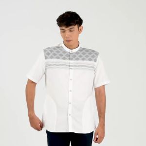 EDWIN JEANS - KOKO ATHAR WHITE Kemeja Lengan Pendek Baju Muslim Pria Top Man Muslim Shirt