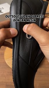 Sepatu Pria Casual Kulit Slip On Anti Slip CBR 106