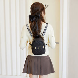 CN กระเป๋าสำหรับผู้หญิงใหม่ขนมเปียกปูนเย็บปักถักร้อยเล็บสีเข็มขัดกระเป๋าเป้สะพายหลังขนาดเล็กสบายๆ C Rossbody ถุงเล็กๆแฟชั่นกระเป๋าเป้สะพายหลัง