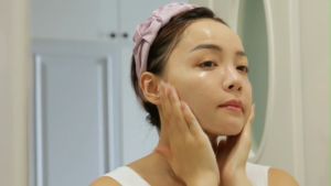 Bộ 3 chăm sóc da mụn cơ bản rau má & Diếp cá Herbario: Sữa rửa mặt 200ml + Mặt nạ 30ml + Serum 30ml