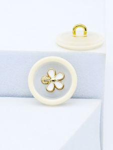กระดุมโลหะผสมยางดอกไม้สีขาวสไตล์ย้อนยุคหรูหรา กระดุมเสื้อสูทสไตล์ฝรั่งเศสขนาดเล็ก กระดุมเสื้อผ้าสำหรับตกแต่งบ้าน