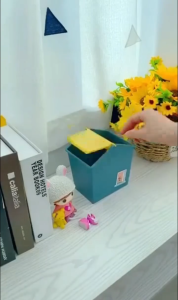 **TOP SELLING** 2025 NEW Mini Trash Can for Desktop   Car  Office & kitchen with Lid Office Storage Box Container  Waste Bucket Tong Sampah Mini untuk Desktop Kereta Pejabat & dapur dengan Penutup Kotak Penyimpanan Pejabat Baldi Sisa Bekas 小屋收纳桶