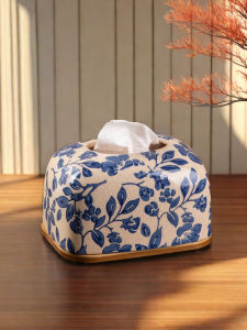 กล่องผ้าเช็ดหน้าเซรามิกสีน้ำเงินจีนใหม่ กล่องผ้าเช็ดหน้าสำหรับโต๊ะทานอาหารในห้องนั่งเล่น กล่องผ้าเช็ดหน้าแบบถอดได้สำหรับใช้ในบ้าน