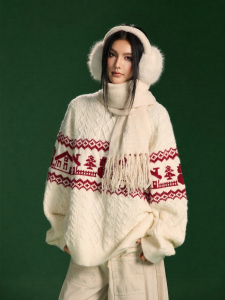 A chock | Festive Retro Cable Knit Sweater