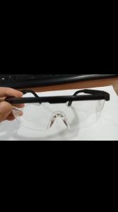 Kacamata Las Clear Plastik Kotak