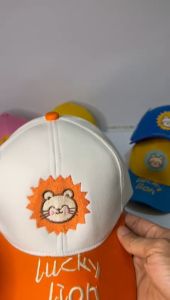 Topi Anak Perempuan Motif Dinosaurus - Topi Anak Laki-laki Lucky Lion Lucu Terbaru - Bahan Katun Dril - Bordir Dino Trex - Rel Geser Belakang - 100% Baru (READY)