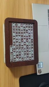 กล่องเงิน ธนาคารหมูขนาดเล็กที่นำกลับมาใช้ใหม่ เคาน์เตอร์หัตถกรรมที่มีเป้าหมายการออมถาดเก็บเหรียญไม้