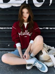 Fashionable Red Color Block Contrast Color Sweatshirt American Style Loose Fit round Neck Long Sleeve Polyester Fiber Sweatshirt