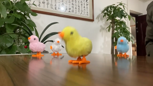 Mainan Anak Ayam 3 EKOR Warna Warni Ayam Putar Anak Ayam Berjalan Model Putar Viral T-BA001