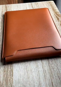 กระเป๋าโน๊ตบุ๊ค 3 in 1 เคสหนังใส่โน๊ตบุ๊ค กระจายความร้อนได้ดีเยี่ยม พื้นผิวกันน้ำและกันน้ำมัน แข็งแรงทนทาน