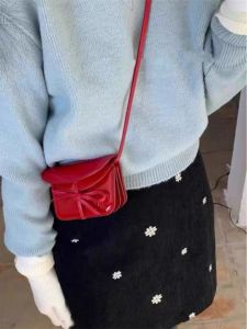 Special-Interest Design Girl Bow New Year Small Square Bag Korean Style Easiest for Match Crossbody Bag Western Style Red Mini Lipstick Pack