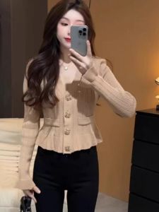 WANGGONGZHU | French Style Knitted Top Women Autumn Winter New Waist-Cinching Ageless Chic Design Sensation Lace Trimmed Blouse Female