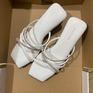 Hanayaka Emily heels 5cm