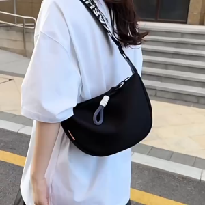 Summer New Trend Korean Dumpling Bag Nylon Women Casual Versatile Niche Design Large Capacity Student Underarm Messenger Bag College Style斜挎包