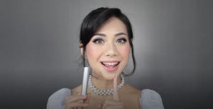 AZZURA Longlasting Lipstick 3gr