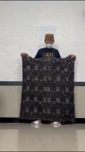 Sarung Batik Motif Terbaru ST Nyel Gus Iqdam dekengan pusat