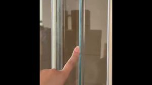 Dải Dán Cửa Kính Trong Suốt TPE Tự Dính 3M Chống Thấm Nước Chống Gió Chất Liệu Mềm Dẻo Dùng Cho Cửa Kính Không Khung Bịt Kín Khe Hở Phòng Tắm.