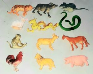 Bộ 12 con giáp thú mô hình bằng nhựa cứng 6726