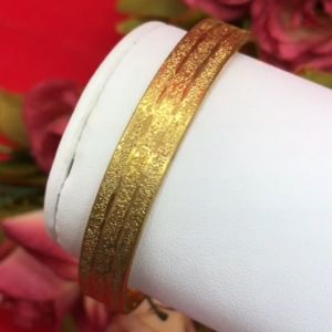 กำไล C ทองเหลืองจิกลายตัดเงา ฟรีไซส์ งานดิบทองเหลือง ใส่อาบน้ำได้ ใส่ในชีวิตประจำวันได้