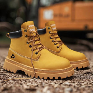 Mens Martin Boots Autumnal American Retro Work Boots Outdoor Climbing Sports Waterproof Non-slip Large Yellow Boots