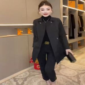 เสื้อแจ็คเก็ตผู้หญิงฤดูใบไม้ผลิ 2025 ทรงหลวม คอปก แฟชั่นเกาหลี ทรงเข้ารูป เสื้อเชิ้ตแขนยาว ความยาวปานกลาง