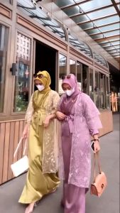 RAYYA COUPLE DRESS DAN KEMEJA BATIK KONDANGAN VIOLIN 2 IN 1 SILK MAXMARA BISA 5 LOOK MEWAH ANGGUN SIMPLE MODERN MODEL KIMONO