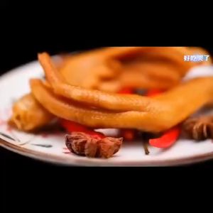 Ready To Serve Fragrance Crispy Duck Feet Spicy Flavor [28g] 香脆鸭掌 香辣泡鸭爪福建龙岩特产休闲零食