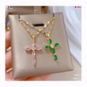 Fashion Titanium Steel NecklaceTrendy Elegant Shiny Zircon Cross Pendants Stainless Steel Necklace For Women Simple Cross Necklaces Crystal Choker Clavicle Jewelry Accessories Lucky Gift