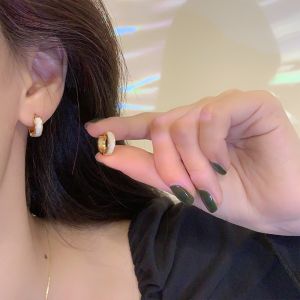 Elegant Gold Circle Earrings Unique Fashionable Metal Womens Jewelry 2024 New Style Versatile Accessory Pair Fresh out
