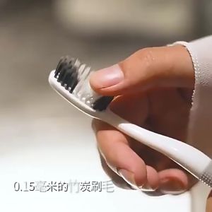Combo 8 bàn chải đánh răng 2in1 set 8 bàn chải than tre hoạt tính thiết kế đa năng tích hợp đầu cạo lưỡi ở đuôi bàn chải