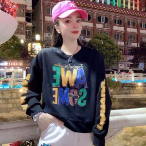 เสื้อฮู้ดพิมพ์ลายตัวอักษรผ้าฝ้ายแท้ ทรงหลวม แขนยาว ปกติ คอกลม แฟชั่นฤดูใบไม้ร่วง 2024 สำหรับผู้หญิง