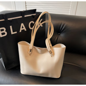 กระเป๋าถือทรงสี่เหลี่ยมด้านเท่าขนาดใหญ่สำหรับผู้หญิง กระเป๋าสะพายไหล่ข้างเดียวแบบมีซิปปิด กระเป๋าถือแบบลำลองสำหรับเดินทาง กระเป๋าถือ PU วัสดุ