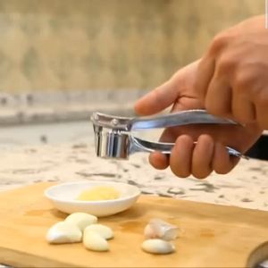 MixHome Garlic Chopper Easy Press Stainless Steel Garlic Crusher Press Squeeze Manual Pengisar Bawang Putih Kitchen Tools