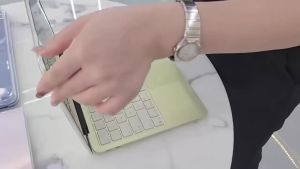 Crystal Clear Transparent Hard Shell Case Sutiable for MacBook Neo A18 2026 Anti-Scratch Laptop Protective Cover A3404