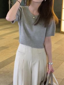 Summer 2025 New Pure Color Short Knitted T-Shirt Design Sensation Niche Slimming Personality Short Top Womens Fashion