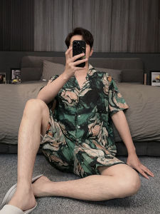 ชุดนอนชายผ้าไหมน้ำแข็งฤดูร้อนบางแขนสั้น กางเกงขาสั้น ชุดคาร์ดิแกนเปิด ชุดอยู่บ้าน ชุดนอนผู้ชาย สวมใส่สบาย ระบายอากาศได้ดี