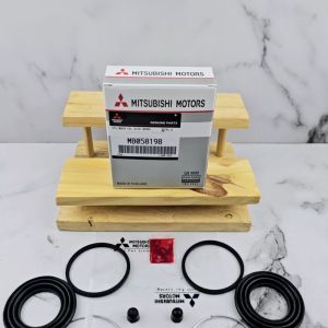 CALLIPER KIT REM CAKRAM REM RODA DEPAN MITSUBISHI L300 LAMA L038 KANAN KIRI 1SET