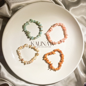 KALINAW Boho Natural Puka Shell Chipstone Bracelet