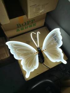 1 Đèn LED Hình Bướm 60cm Trang Trí Sân Vườn Ngoài Trời Mô Phỏng Động Chất Liệu Acrylic Đèn Côn Trùng Dùng Cho Giáng Sinh Và Cảnh Quan