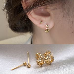 Golden Leaf Earrings Womens Unique 2025 New Trending Ear Jewelry High-End Sensation Luxury Elegance Exquisite Ear Decorations