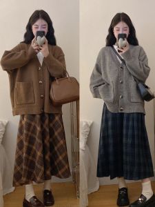 ชุดเสื้อยืดถักแขนยาวลายสก็อตกระชับสัดส่วนสำหรับผู้หญิงไซส์ใหญ่ฤดูใบไม้ผลิและฤดูใบไม้ร่วง เสื้อคลุมคาร์ดิแกนผู้หญิง ชุดสามชิ้น