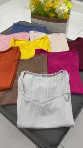 Atasan Square Neck & Kaos Rajut Wanita