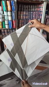 LAYANGAN SELEBRITIS MAMAN SUPER ADUAN lapang size 55/56